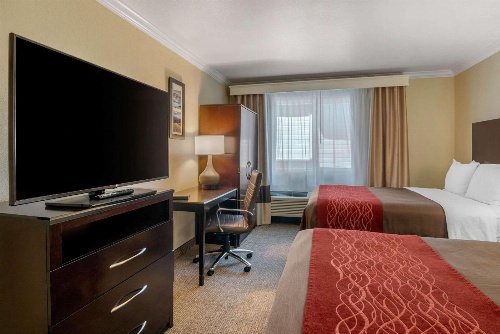 Comfort Inn Columbia Gorge image 1