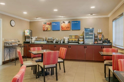 Comfort Inn Columbia Gorge image 17